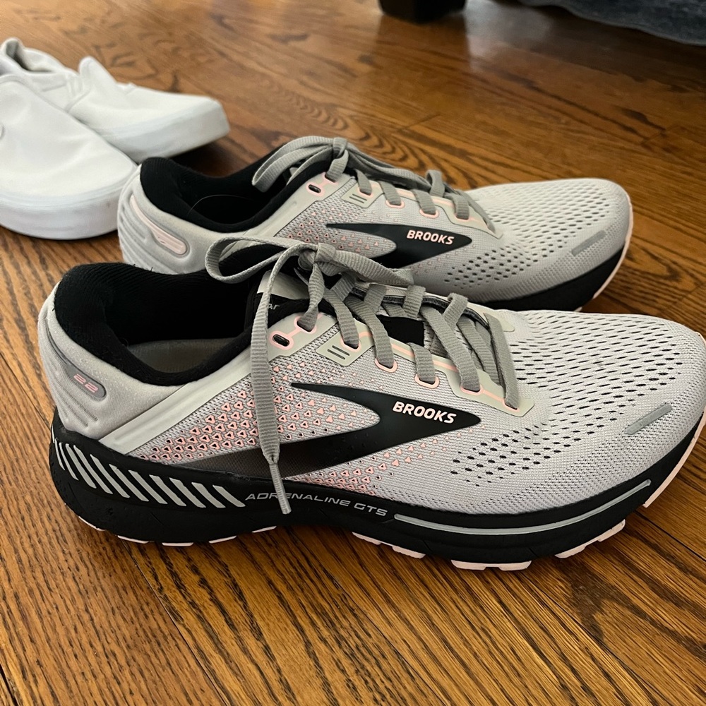 Brooks Adrenaline GTS